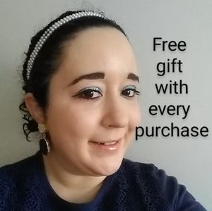 FREE GIFT WITH EVERY PURCHASE